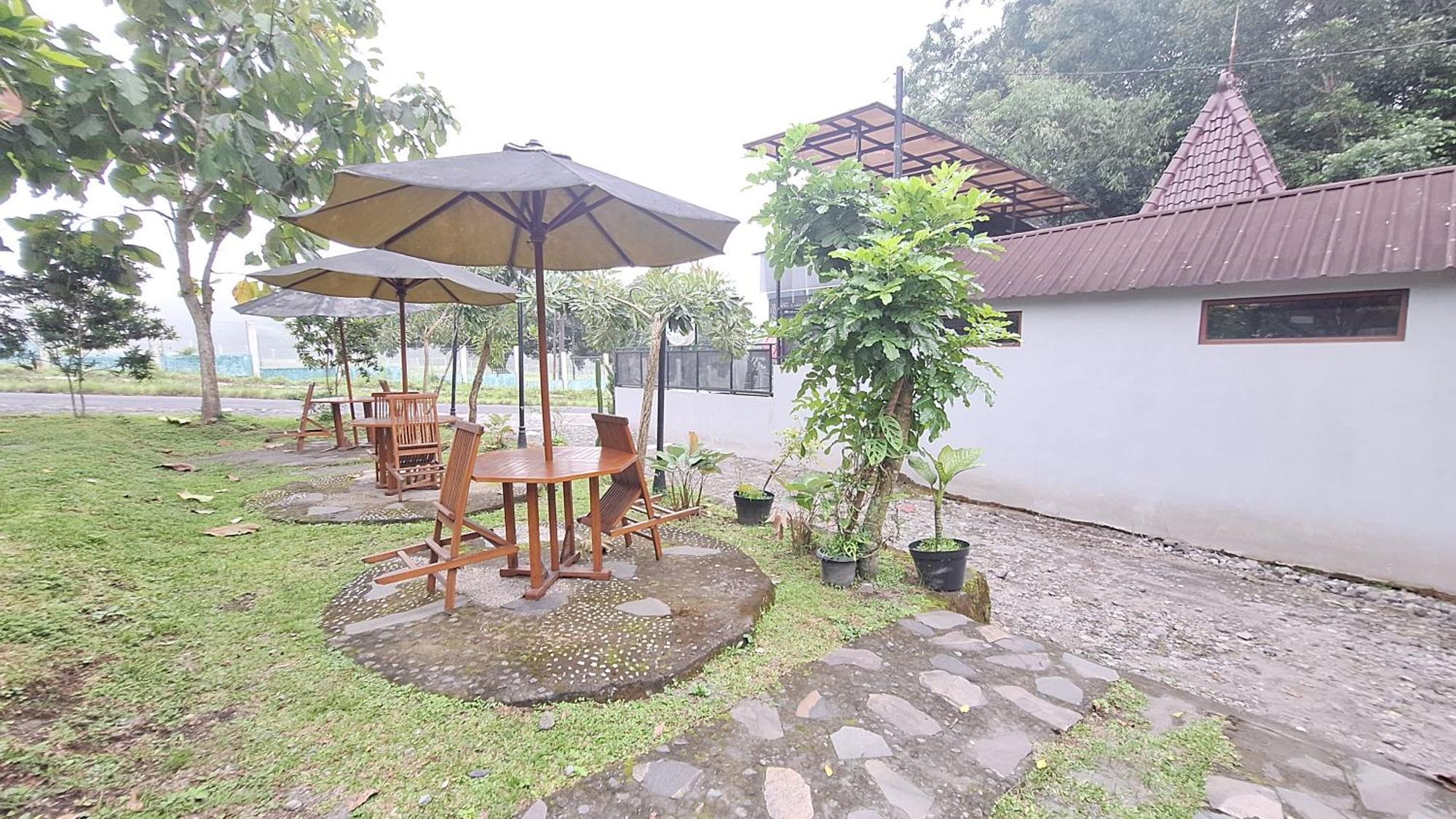 The Allabun Glamping Yogyakarta カリウラン エクステリア 写真