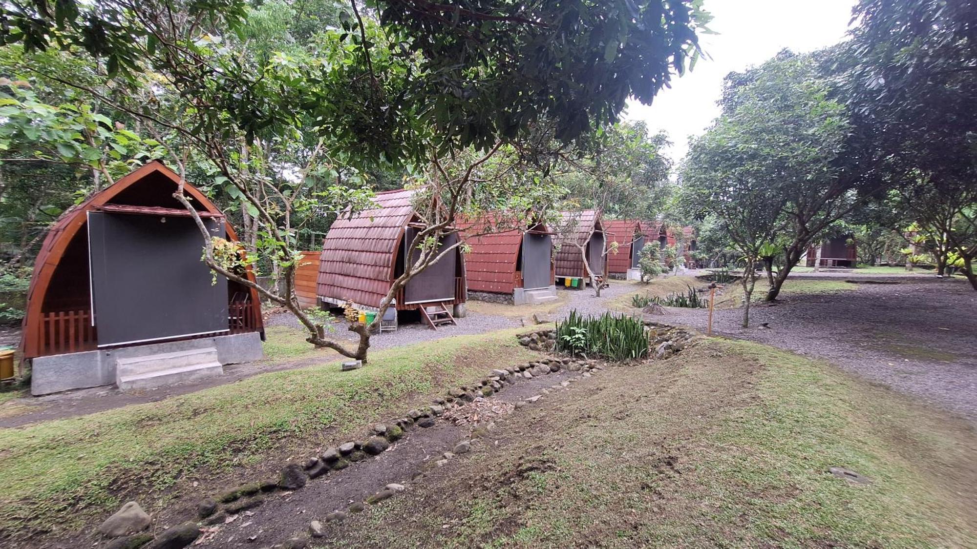 The Allabun Glamping Yogyakarta カリウラン エクステリア 写真