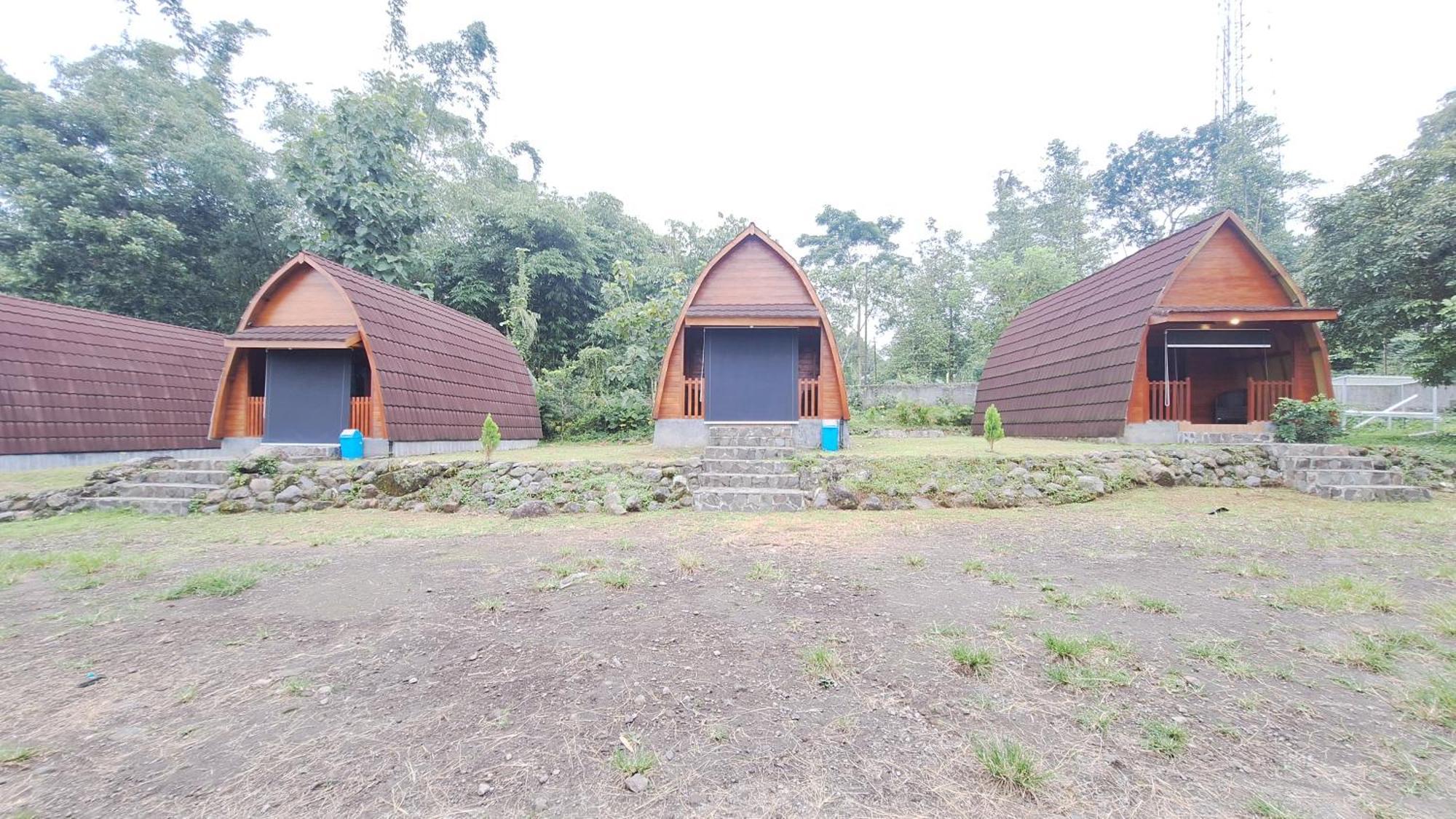 The Allabun Glamping Yogyakarta カリウラン エクステリア 写真